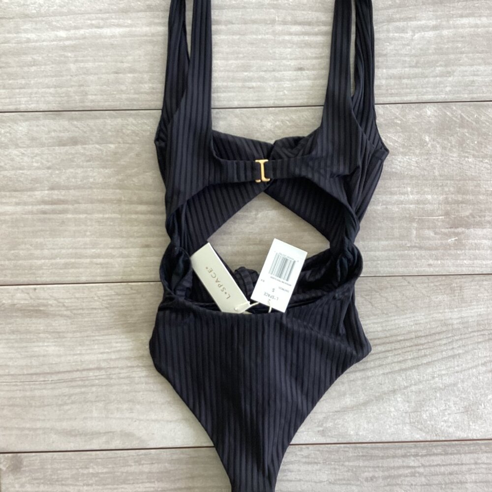 L*SPACE Antigua One-Piece - Picture 2 of 11
